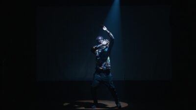 Kader Attou fait dialoguer hip-hop et burlesque à La Scala Paris