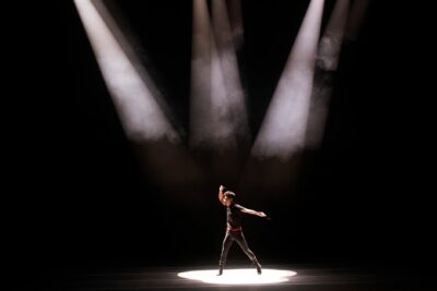 La Fin des temps : Philippe Decouflé fait danser Murakami au Théâtre du Châtelet